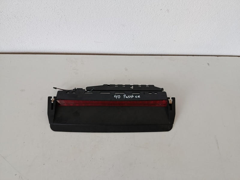 tretie brzdove svetlo passatCC 0l33c8945087b 40€ - 2