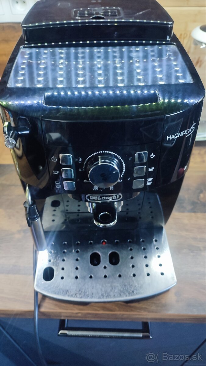 Delonghi Magnifica S Black - 2