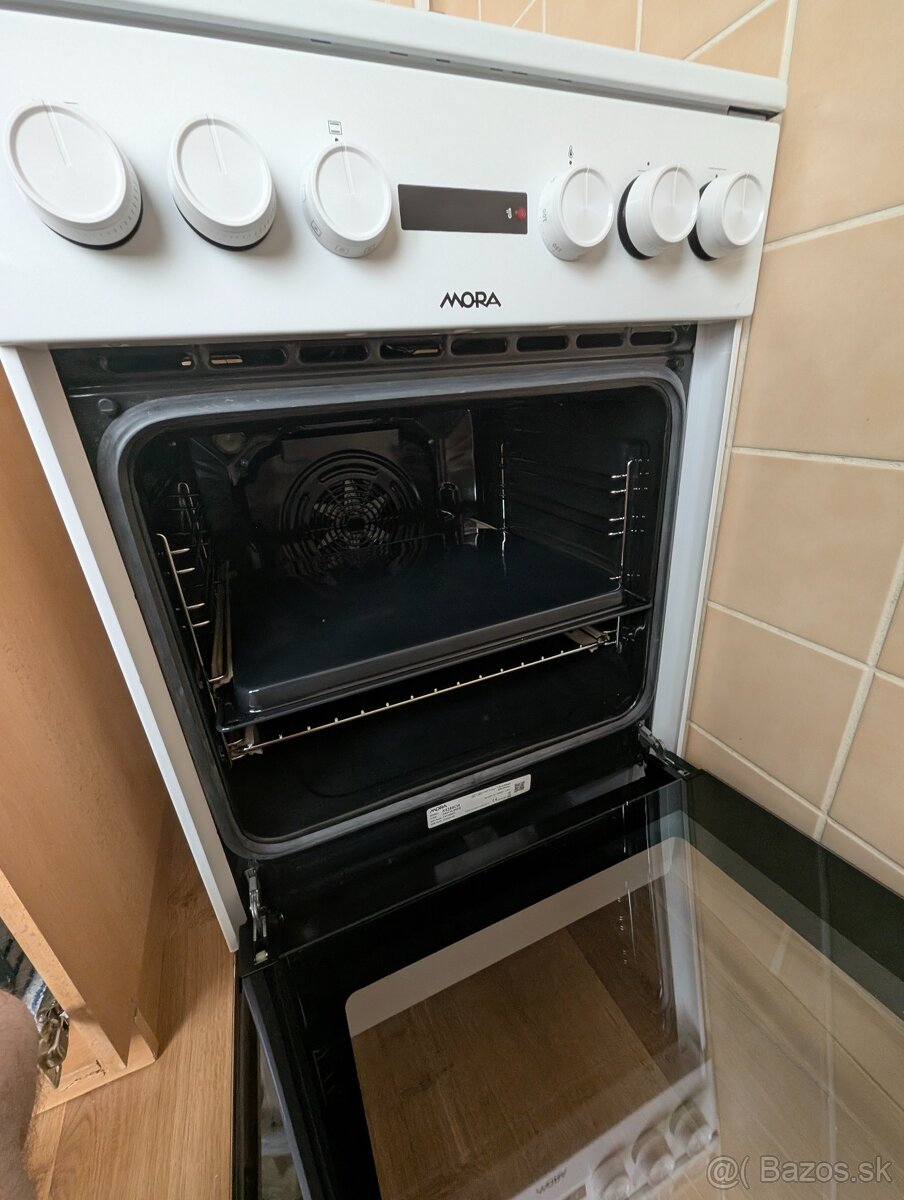 Kombinovaný (plynovy+elektricky) sporák Mora K 5254 CW - 2