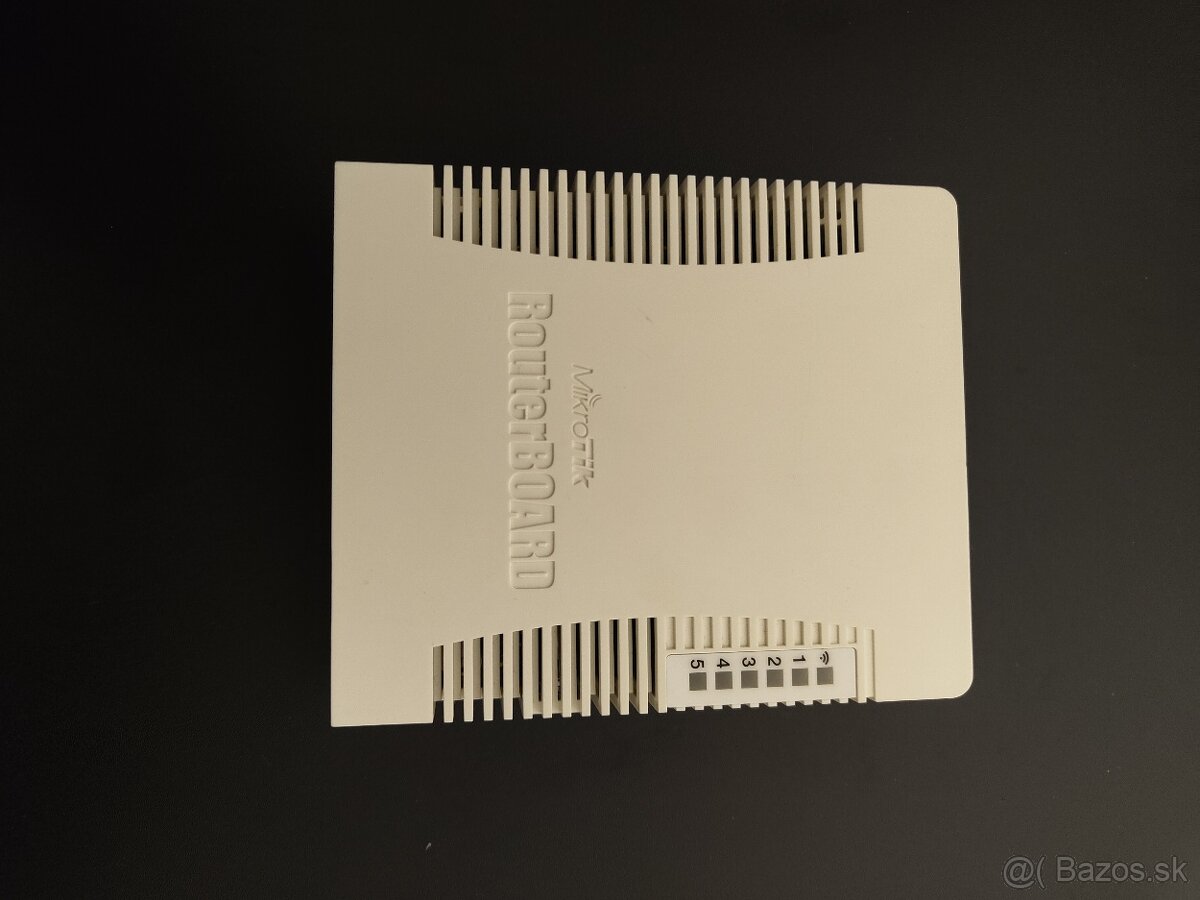 MikroTik RouterBoard RB951Ui-2HnD – Spoľahlivý výkon - 2