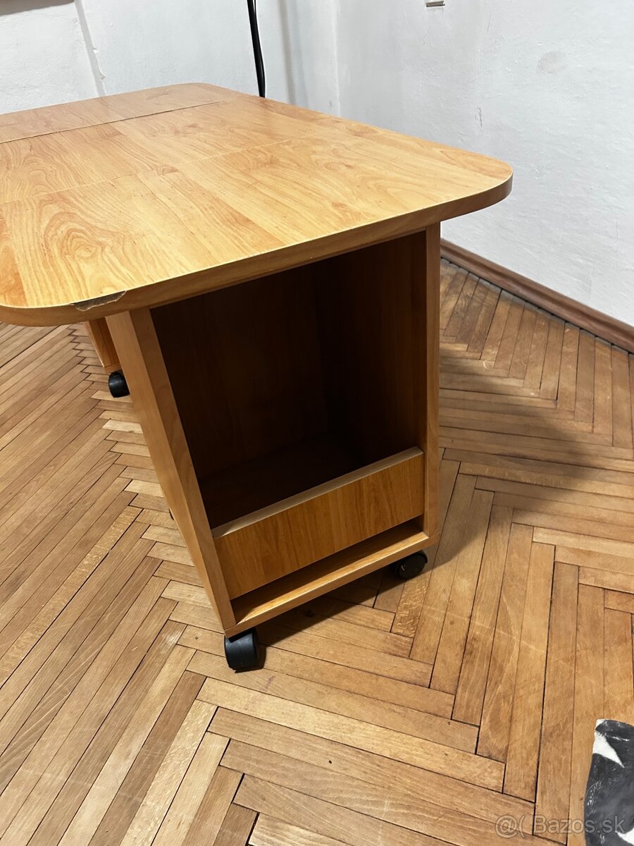 Rozkladací konferenčný stolík - 2