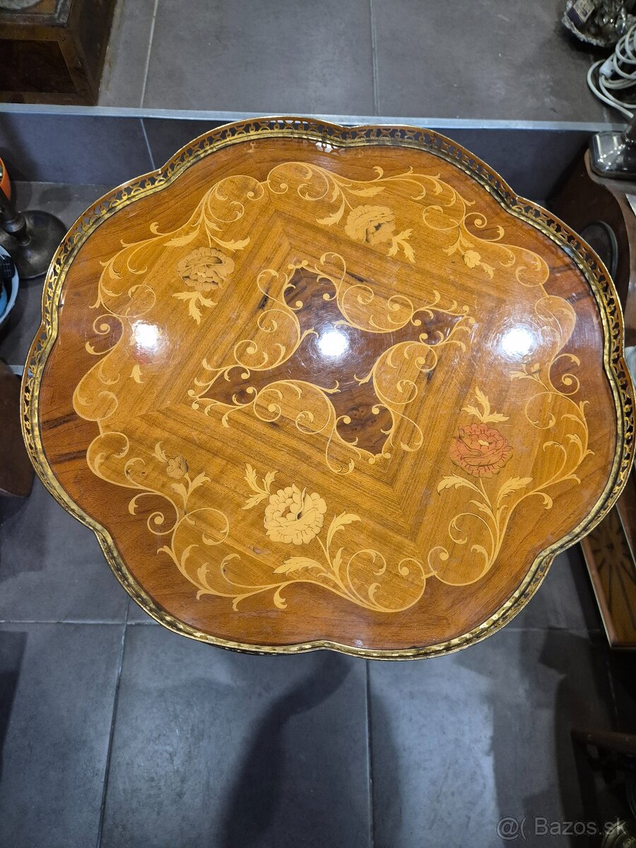 servírovací stolík - 2