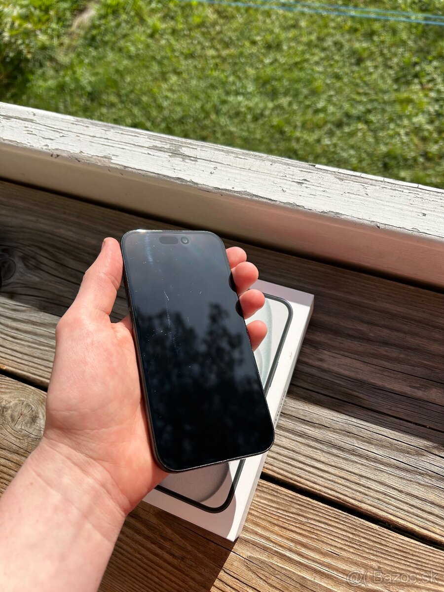 iPhone 15 - 2