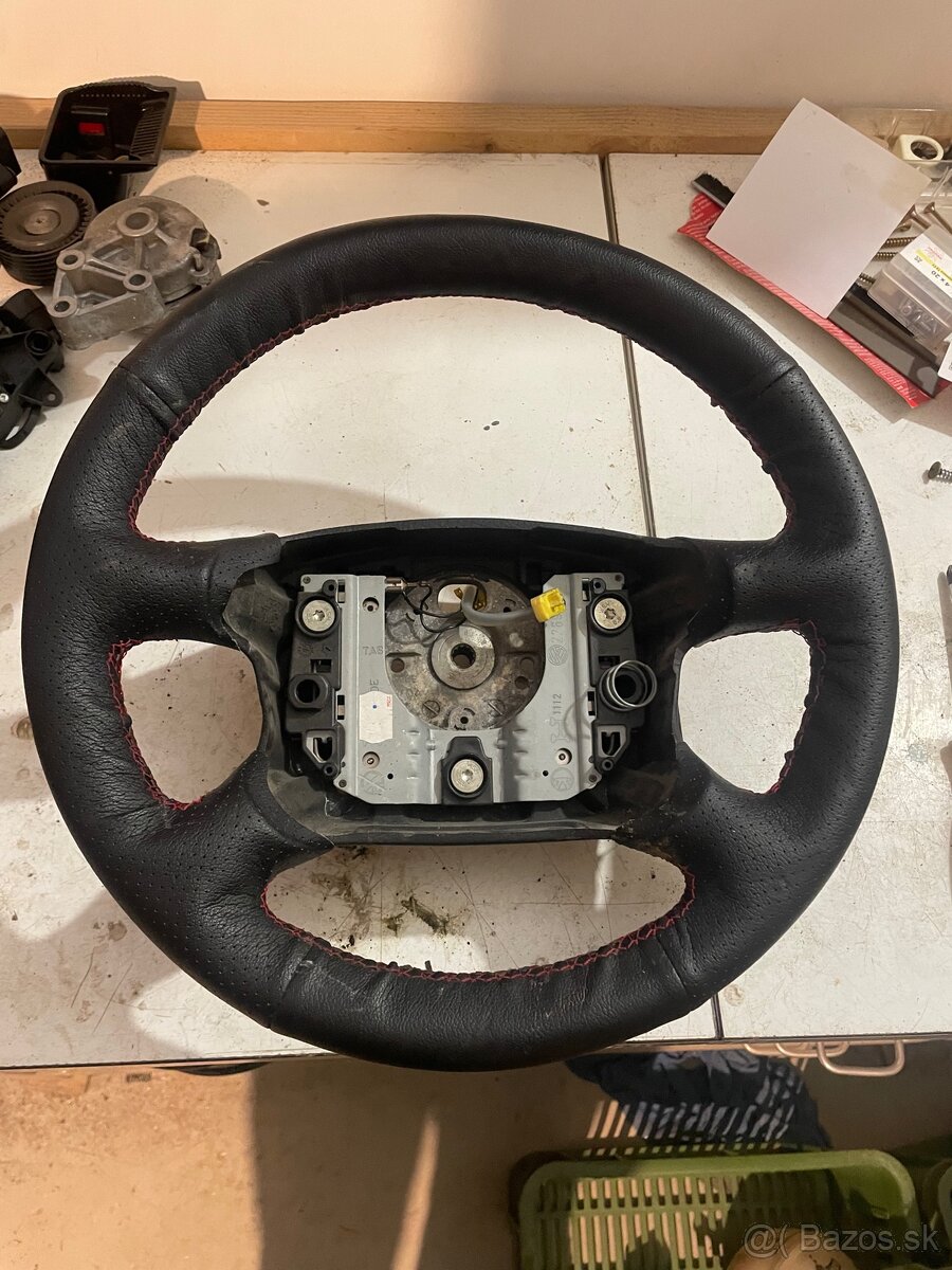 Golf 4 volant štvorramenný - 2