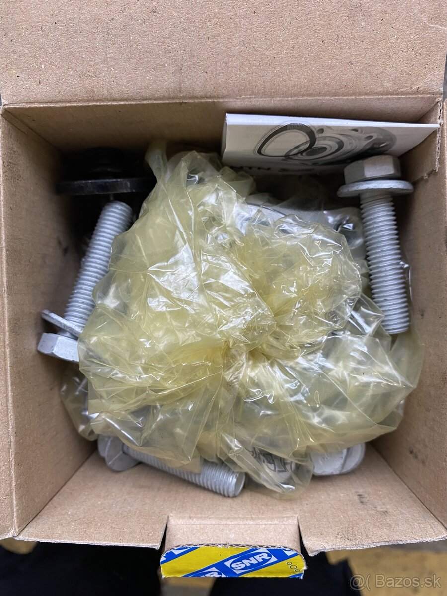 Ložisko volvo V70 2,5 TDI rv1999 - 2