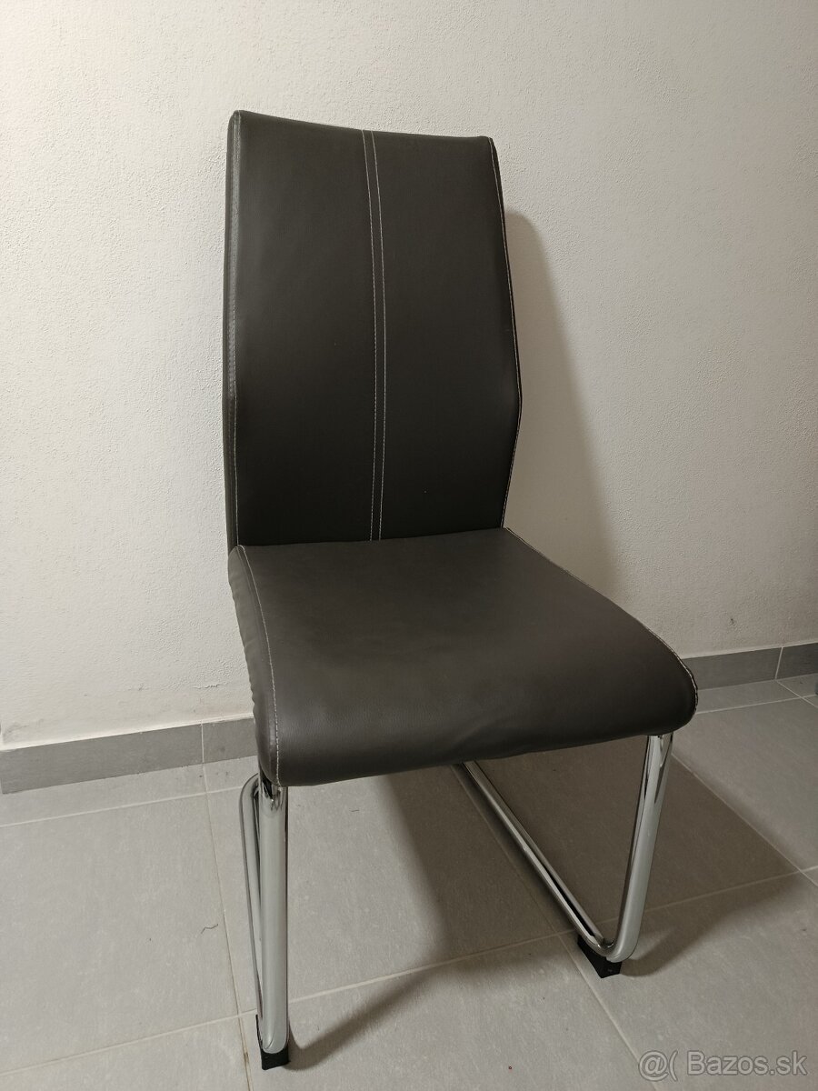 Jedálenské stoličky - 2