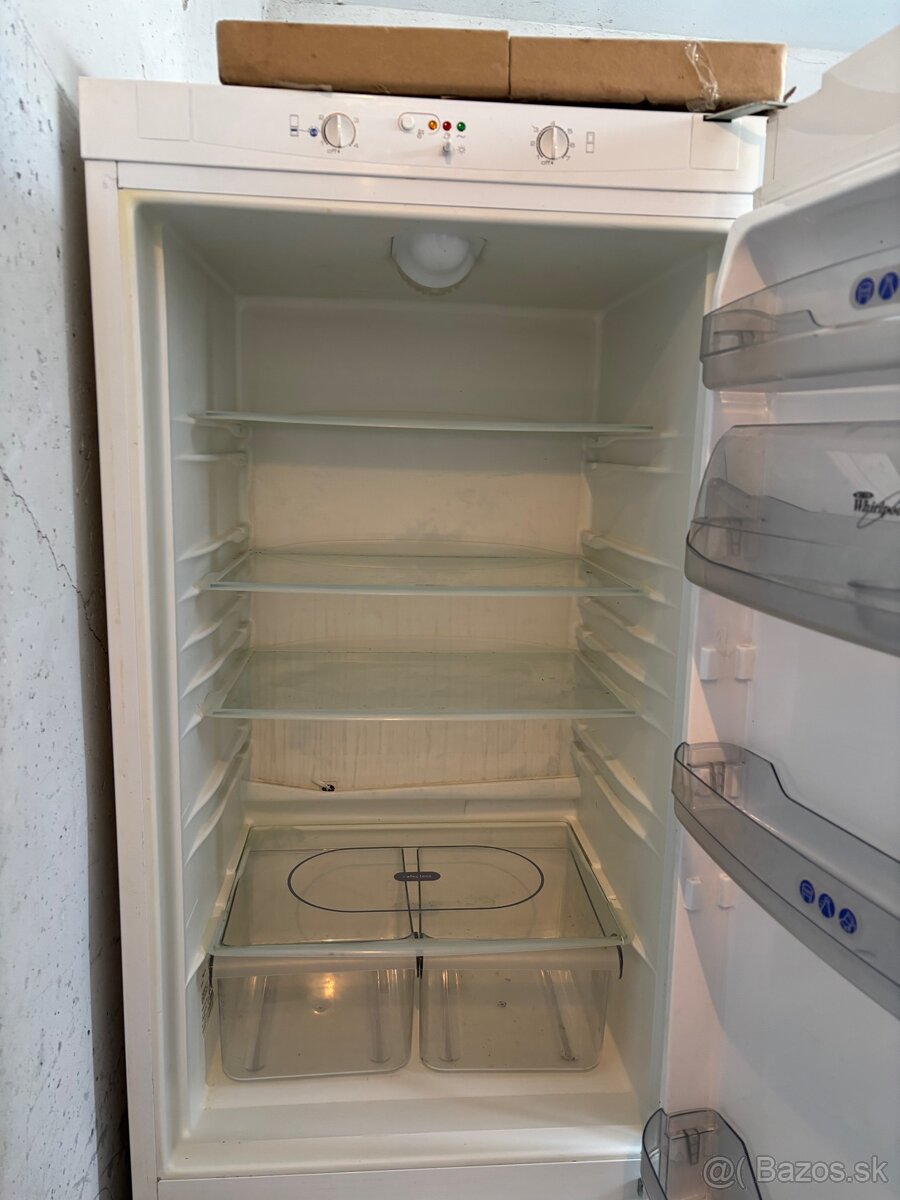 Chladnička s mrazničkou - 2