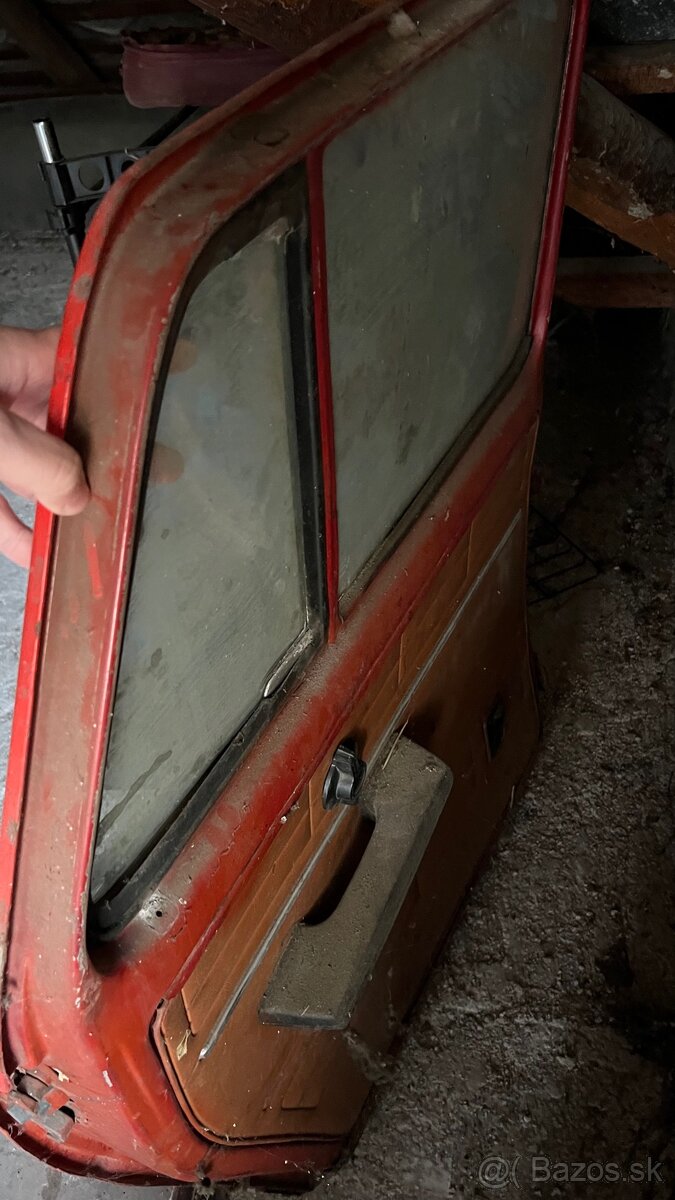 Dvere na škoda 100 - 2