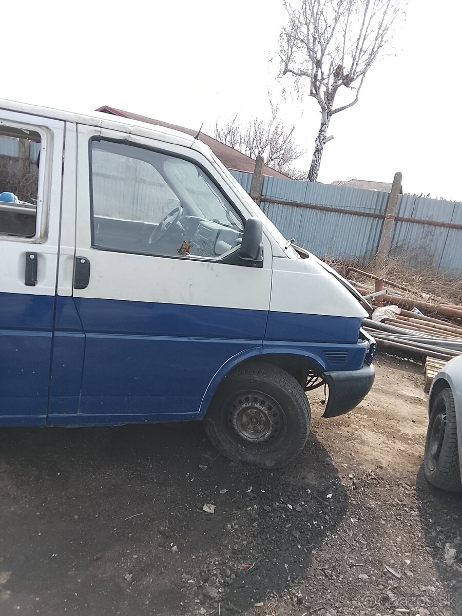 Volkswagen Transporter - 2