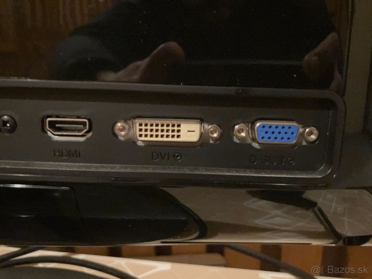 Predám PC monitor Phillips - 2