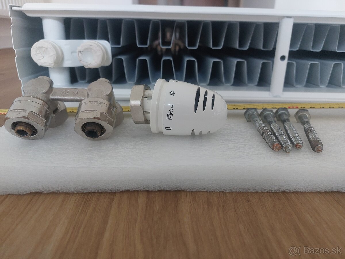 Predam radiator doskovy VIESSMANN 900/600 - 2