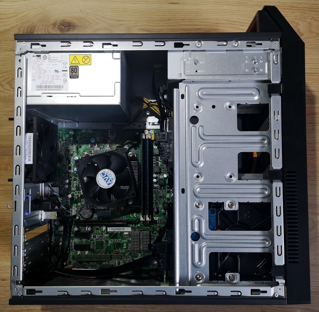 Predám starší PC Lenovo (13-1) - 2