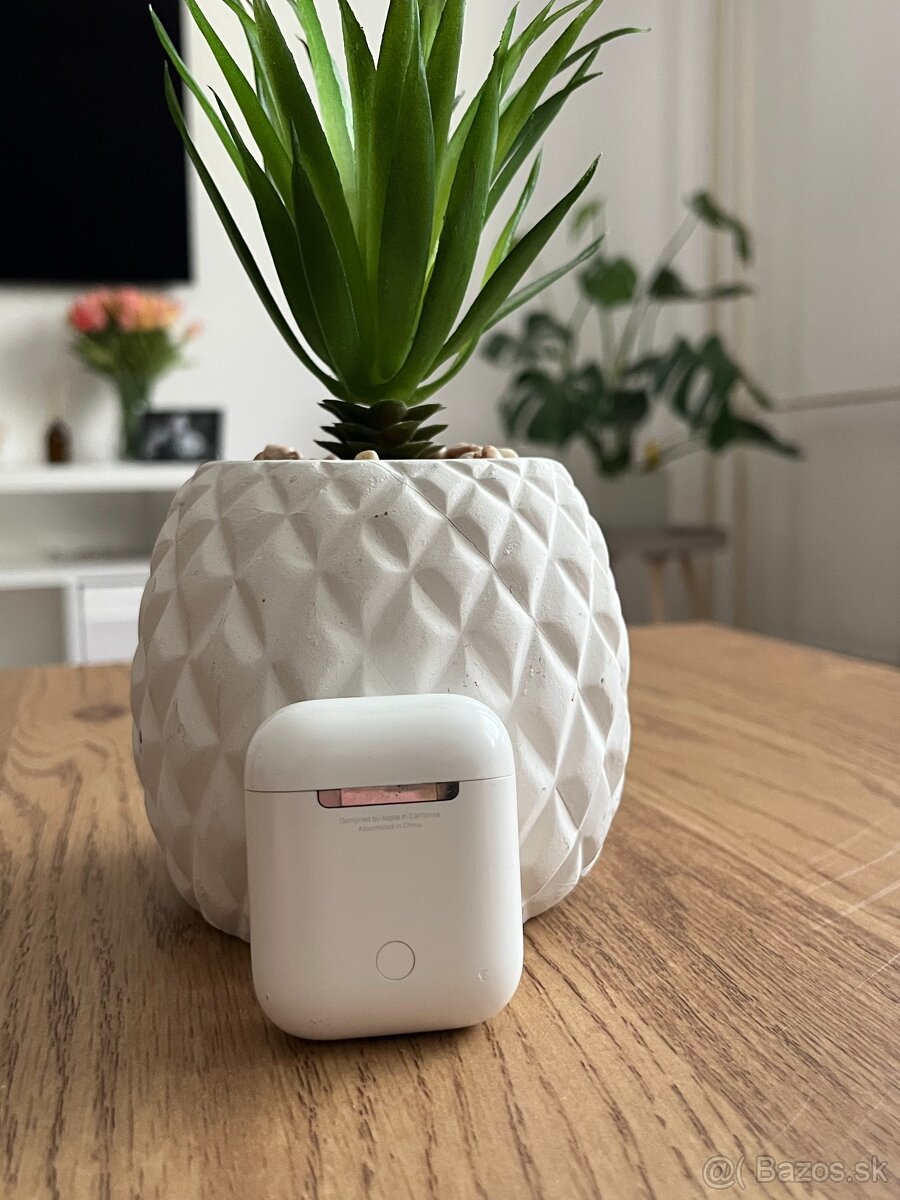 Bezdrôtové slúchadlá Apple AirPods - 2