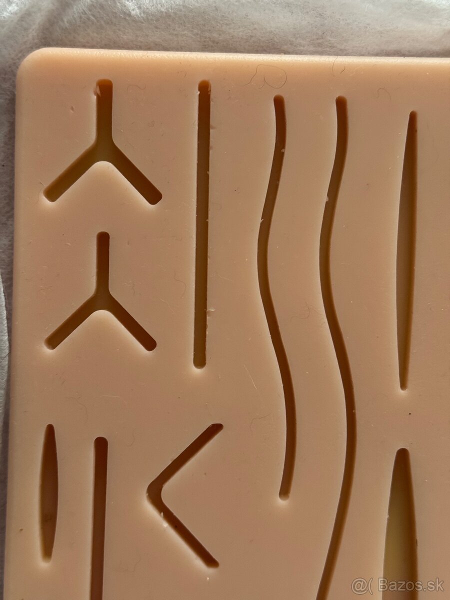 Silikónová tréningová podložka na šitie rán a odberu krvi - 2