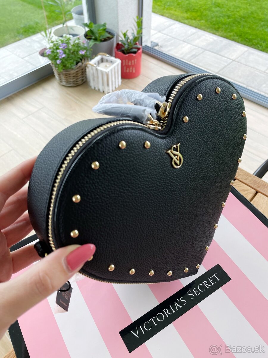 Victoria’s Secrer heart crossbody bag - 2
