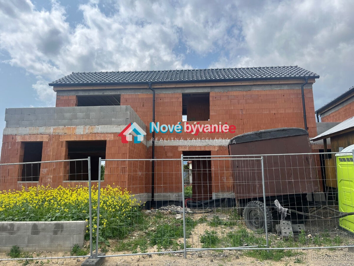 Rozostavaný dvojdom v obci Mlynica - 2