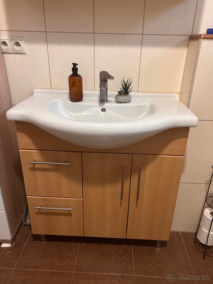 Kúpeľňový nábytok - 2