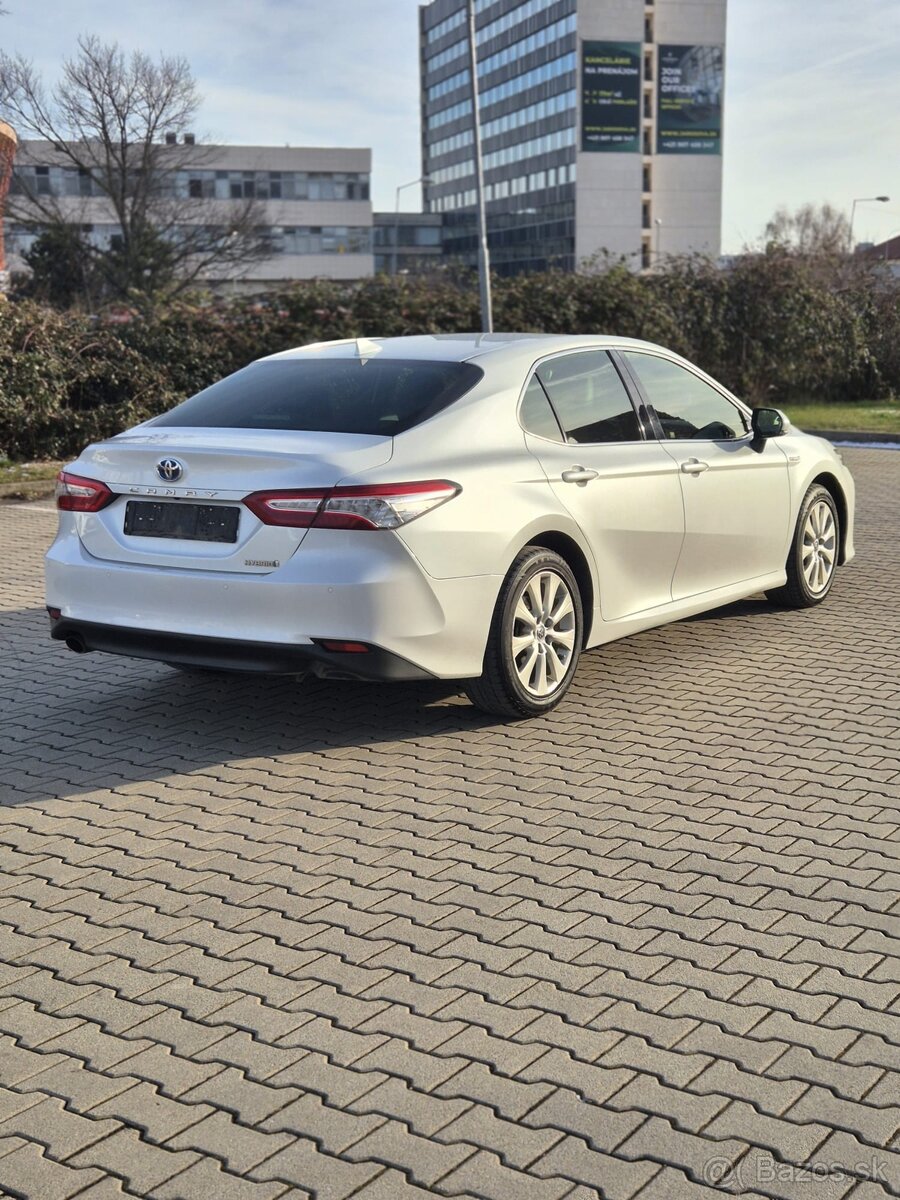 Toyota Camry 2020 - 2