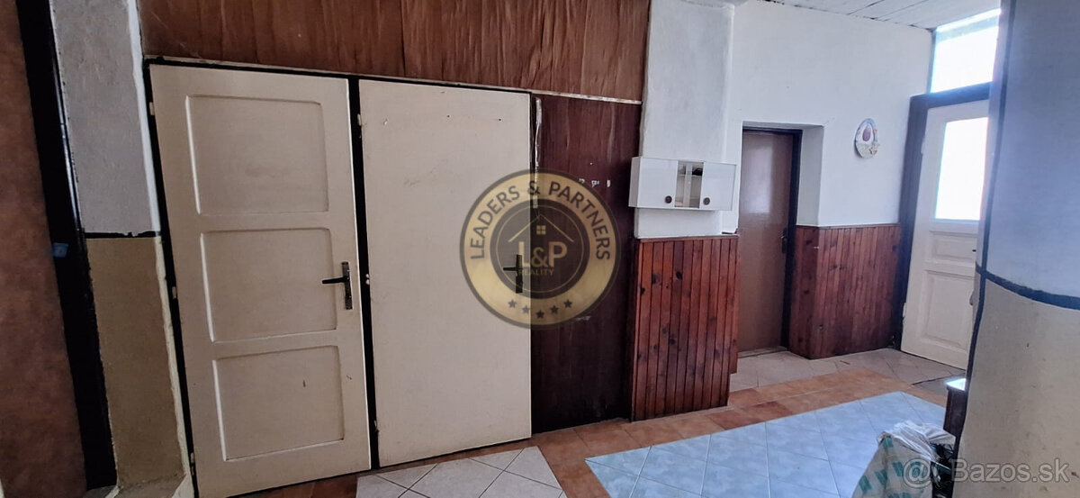 Rodinný dom v centre Brezna - 2