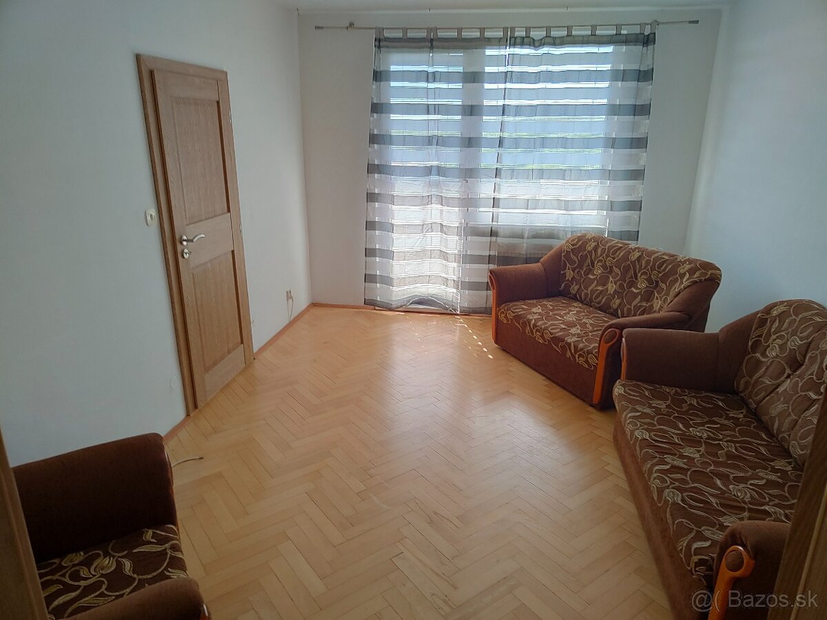 Na prenájom 3-izbový byt Vráble - 2