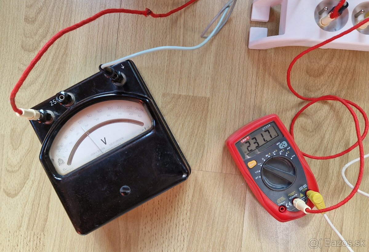 Predám historický AC voltmeter Metra Blansko - 2