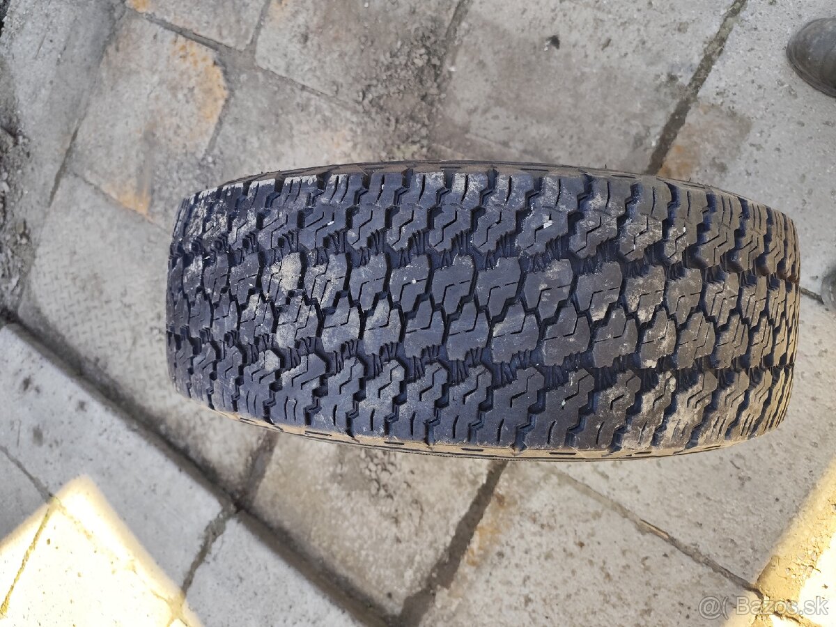 Wrangler 265/75 R16 - 2