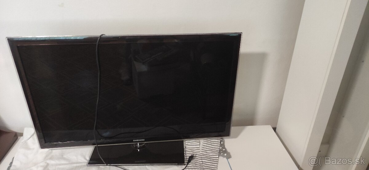 Televízor Samsung plochý - 2