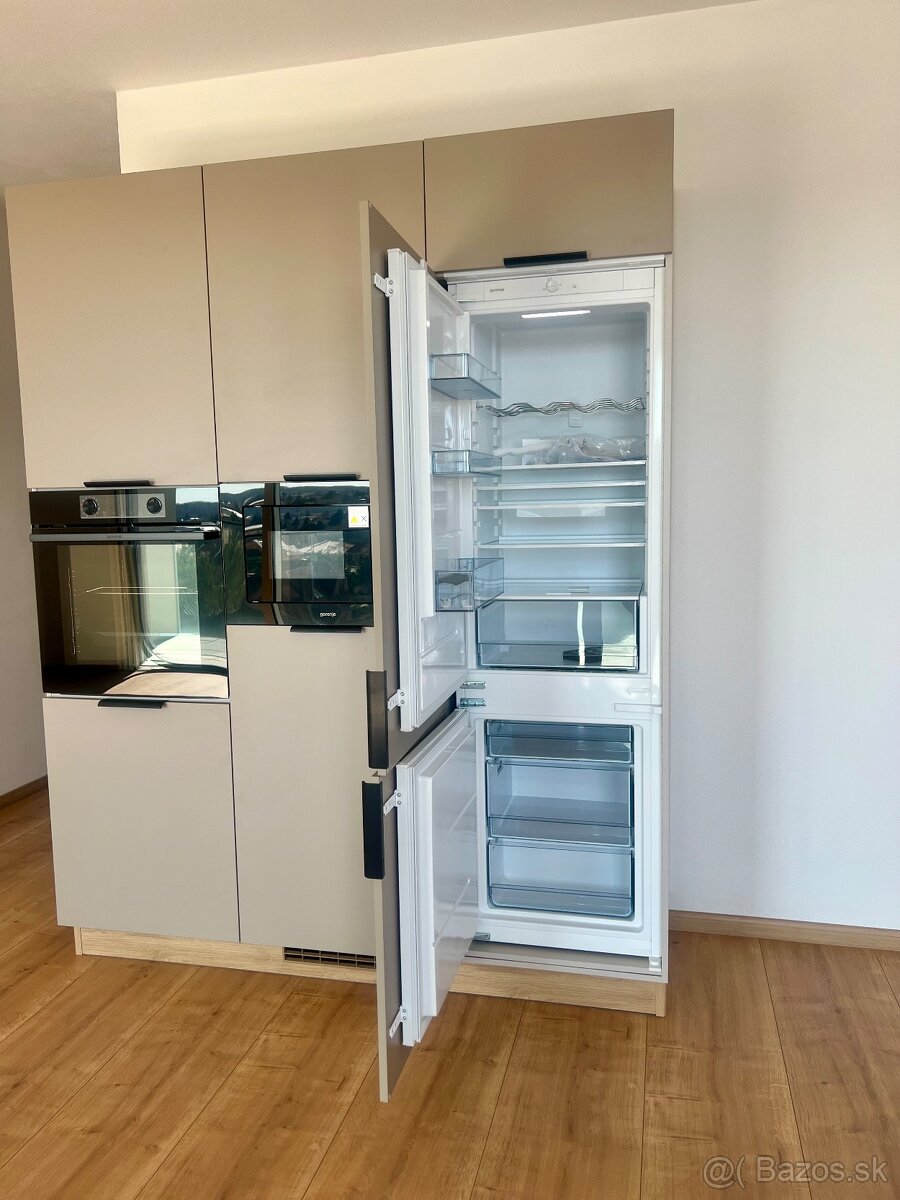 Krásny 4 izbový byt na prenájom v SOHO - 2