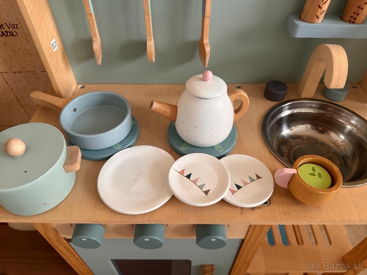 detská kuchynka drevená - 2