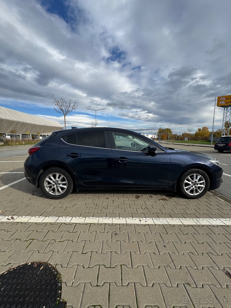 Mazda 3 1.5i (74kW) - 2