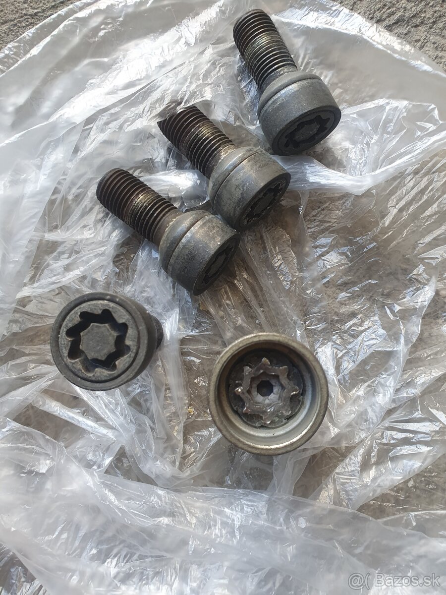 Bezpečtnostné šróby - 2