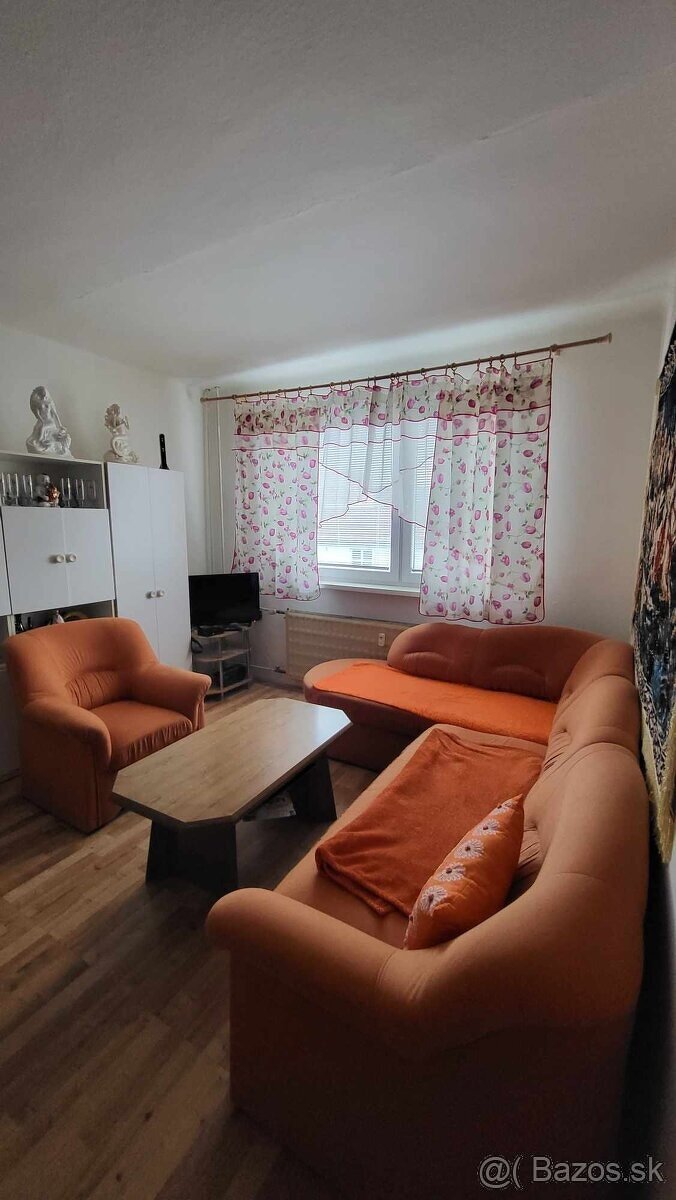 Na predaj 3 izbový byt Levice Výhodne - 2