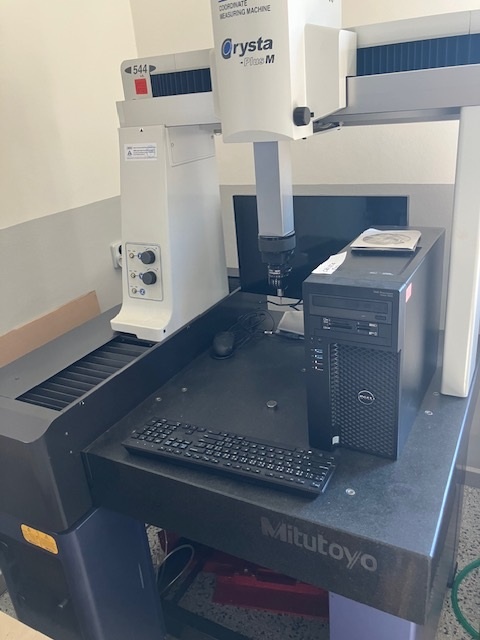 Měřící stroj Mitutoyo Crysta Plus M544 - 2