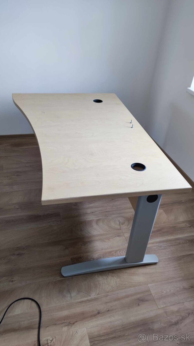 Kancelársky stôl - 2