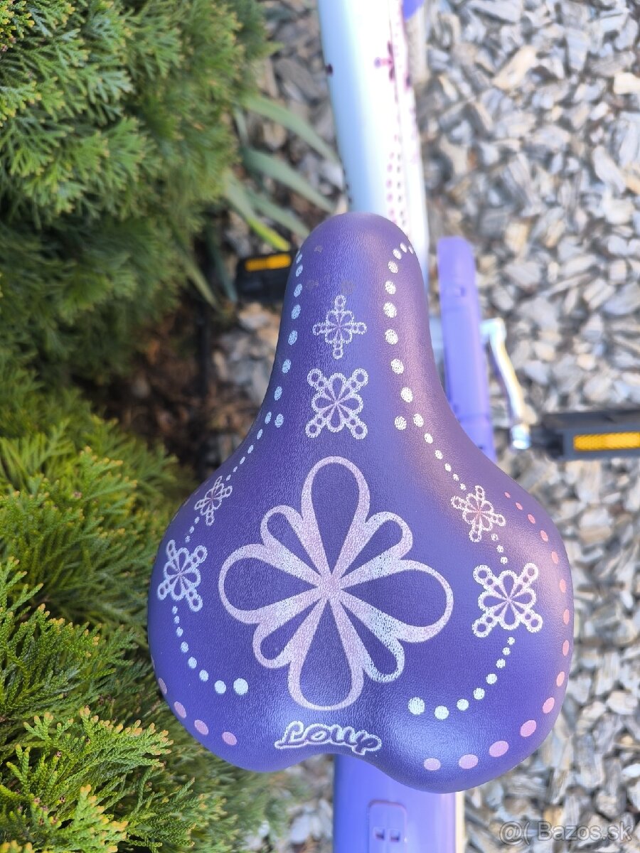 Pekný dievčenský bicykel - 2