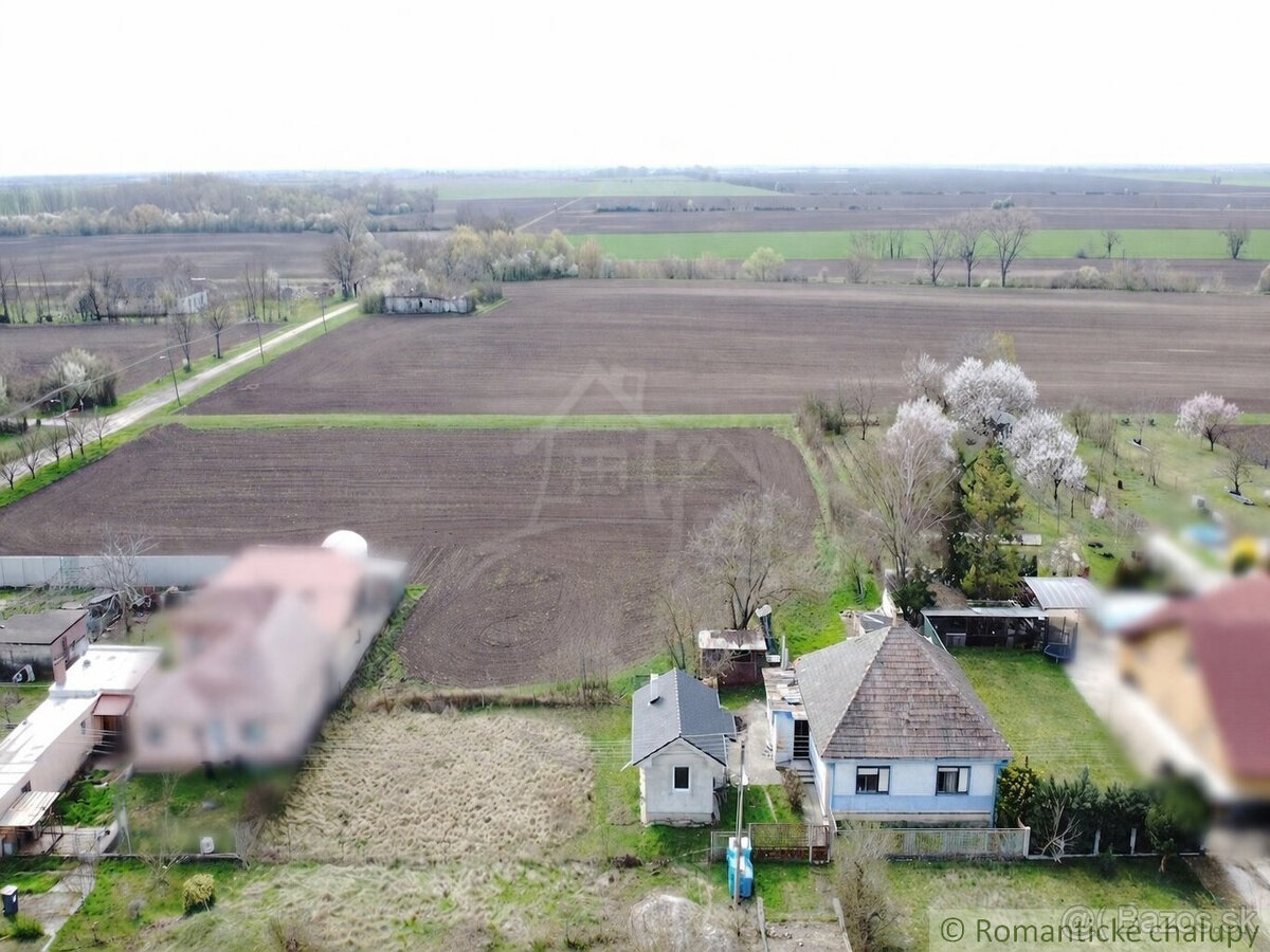Rodinný dom na polosamote v obci Rastislavice– pokoj, tich - View 2