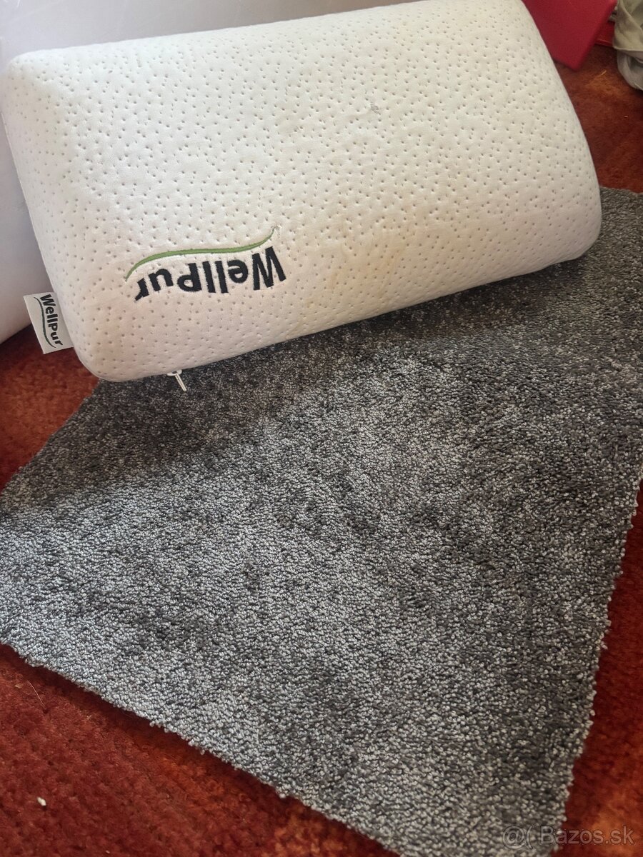 Tri prikrývky, deka a vankúš - 2