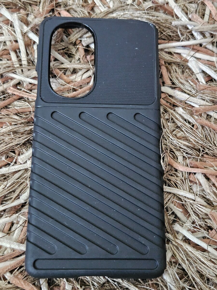 kryty na motorola edge 30 nepuzivane 10e za obe - 2