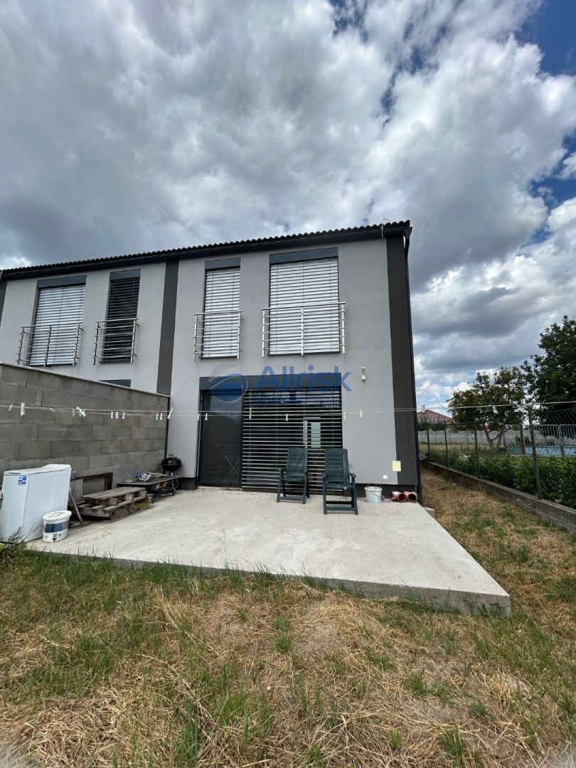 Rodinný dom v dvojdome - novostavba so záhradkou v obci Milo - 2