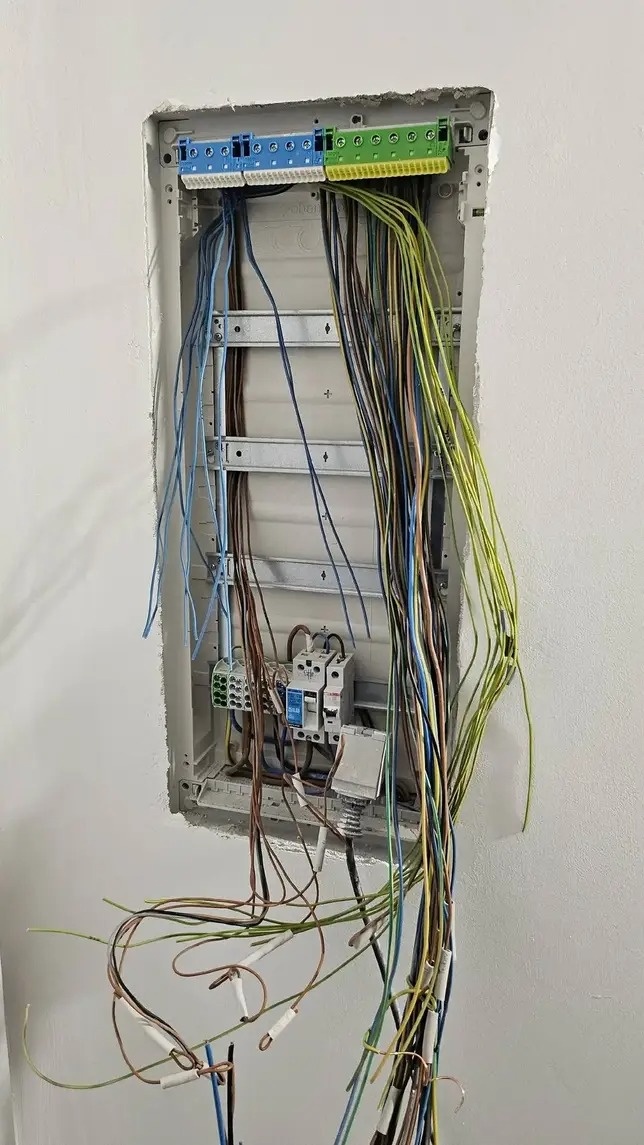 Elektrikár – elektroinštalácie bytov a domov | Košic - 2