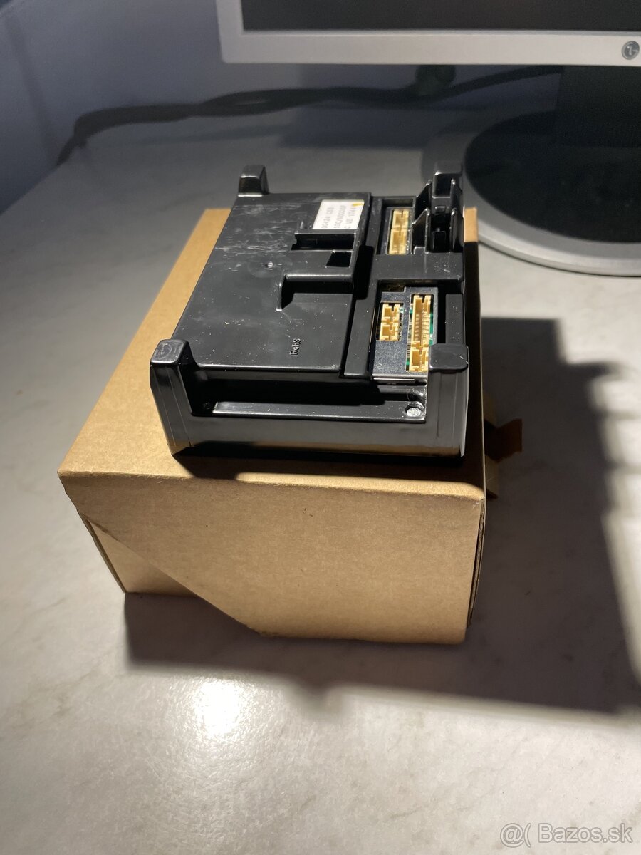 Jura diely- elektroniky, sparovacky a atd - 2