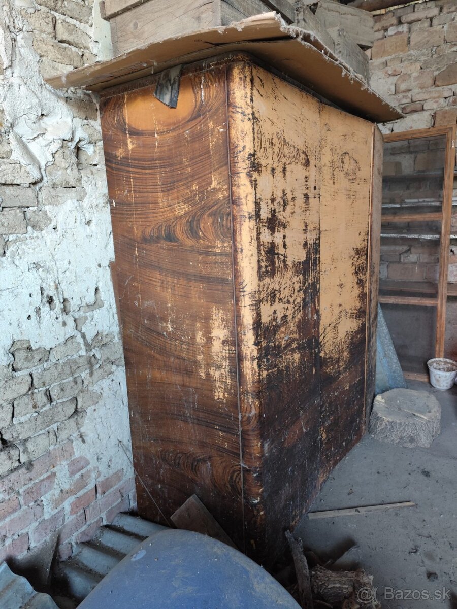 DARUJEM 2 SKRINE -------- kvalitné a tvrdé drevo - 2