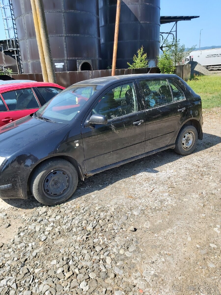Rozpredám na diely škoda fabia 1 1.4 benzin - 2