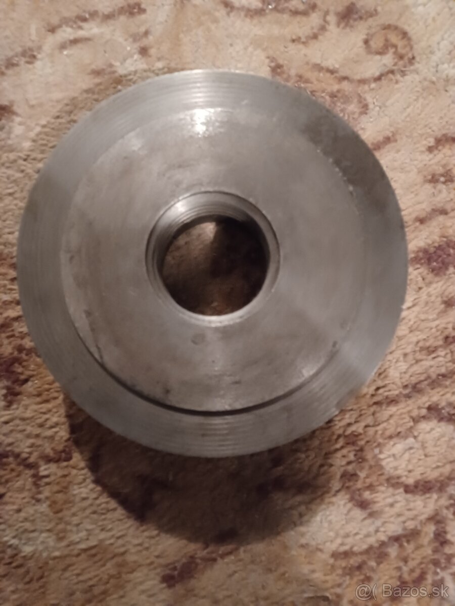 Príruba na sústruh sv18.zo závitom. - 2