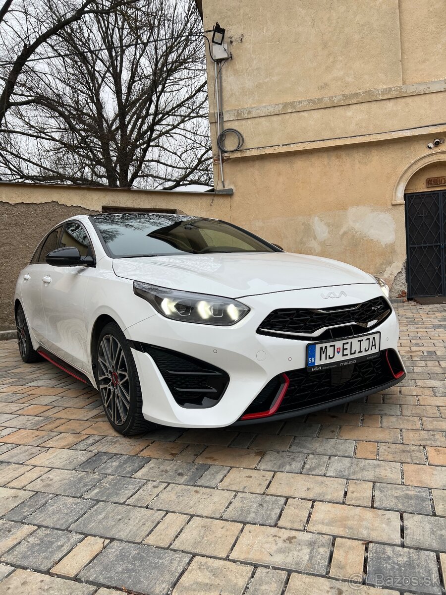 Kia proceed gt - 2
