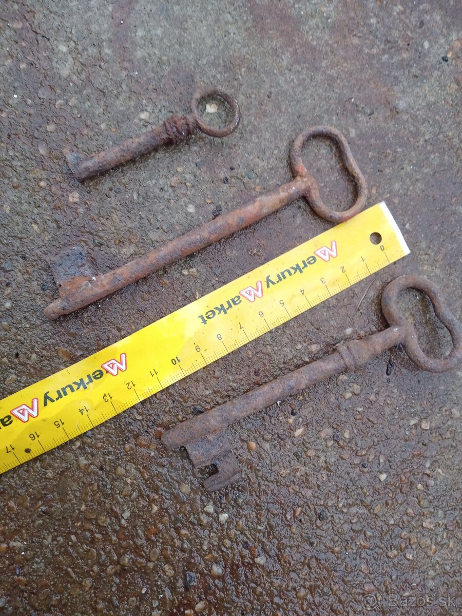 Nábojnice.kluce.formicky - 2