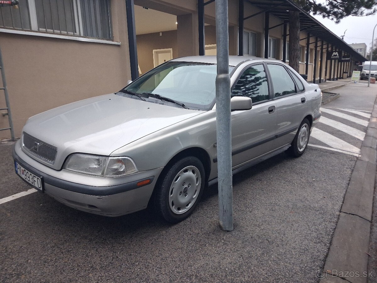 Predam volvo s40 - 2