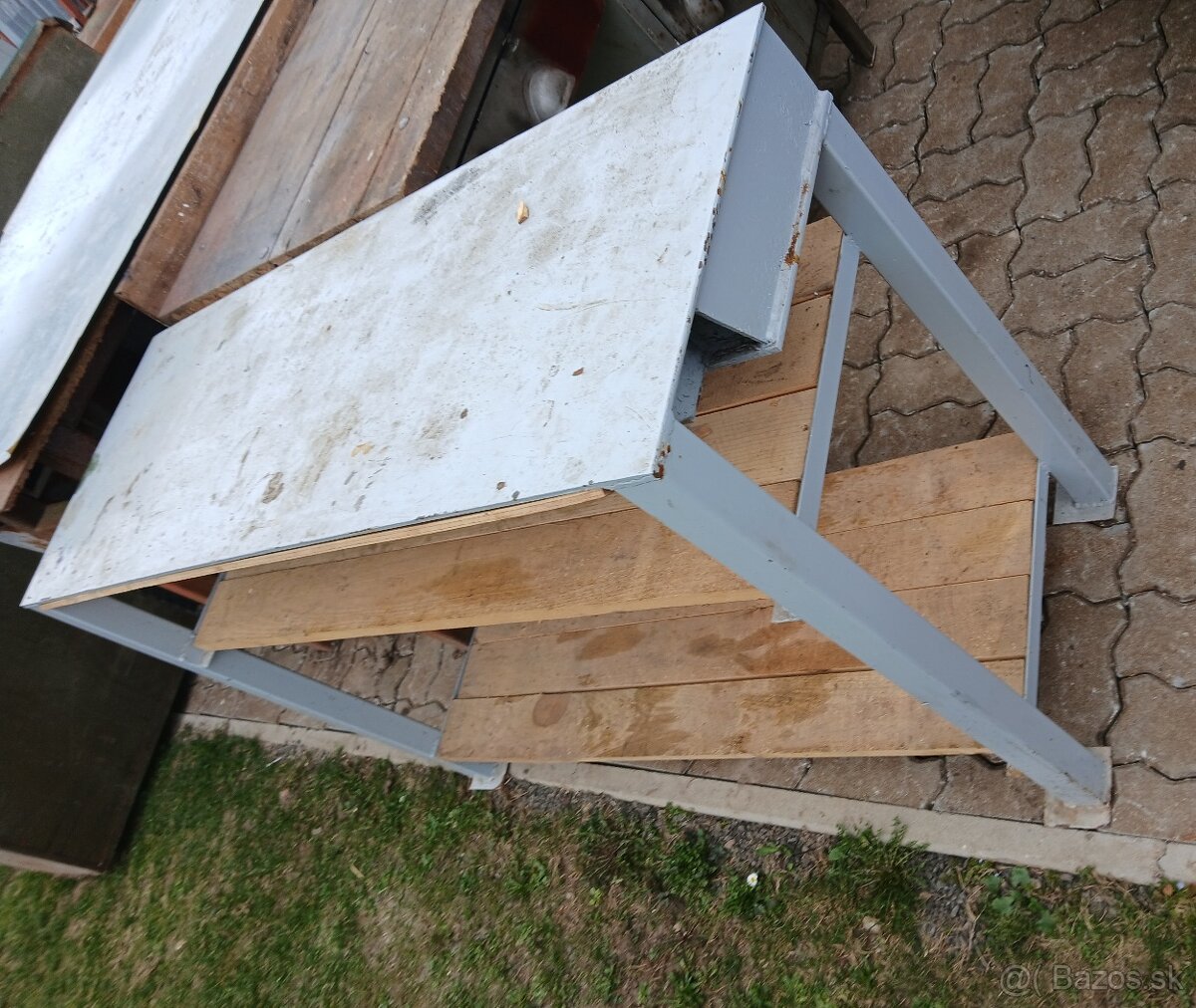 Pracovny stol - 2