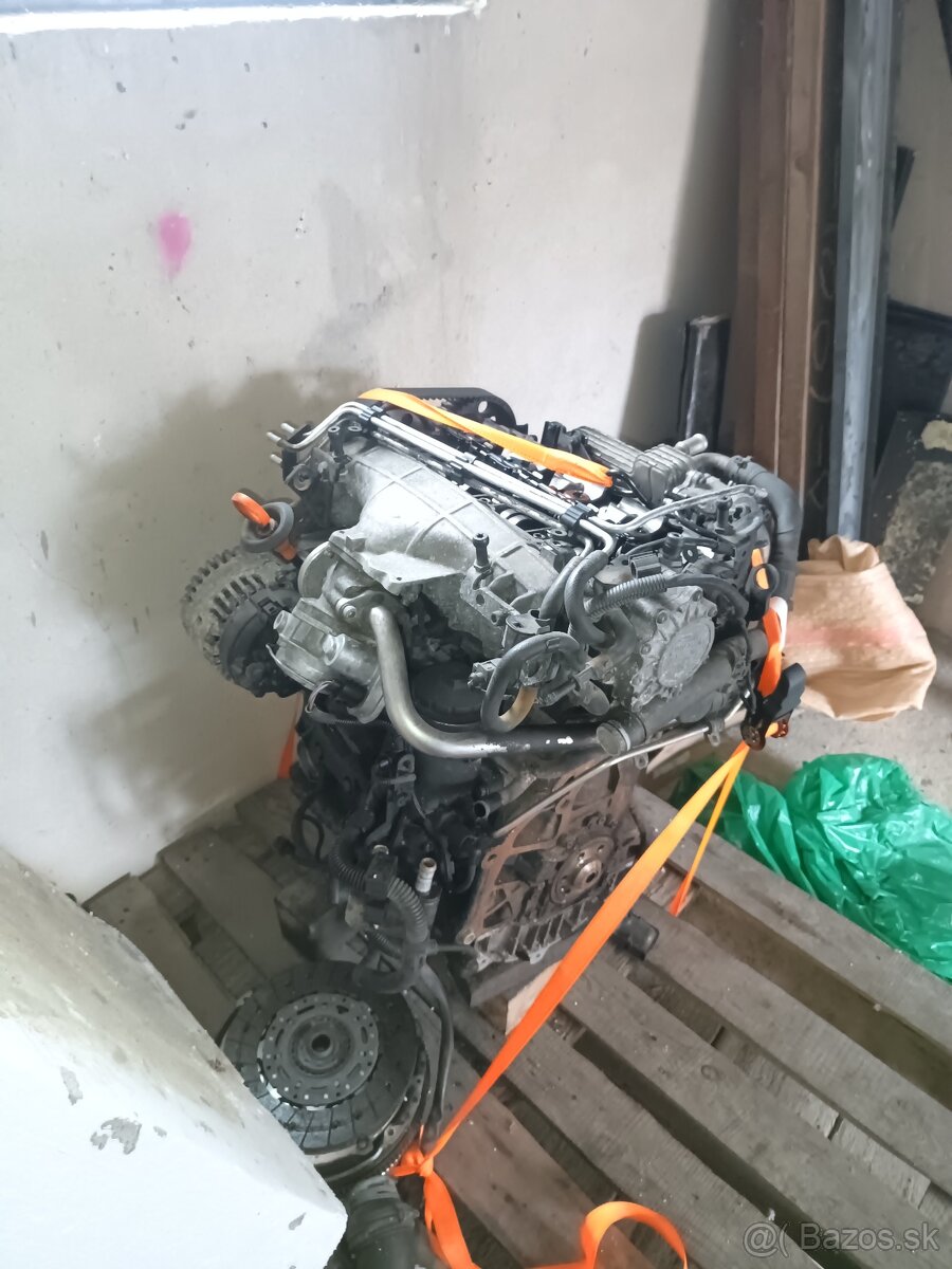 Predám pokazený motor VW Golf 5 2.0 Tdi - 2