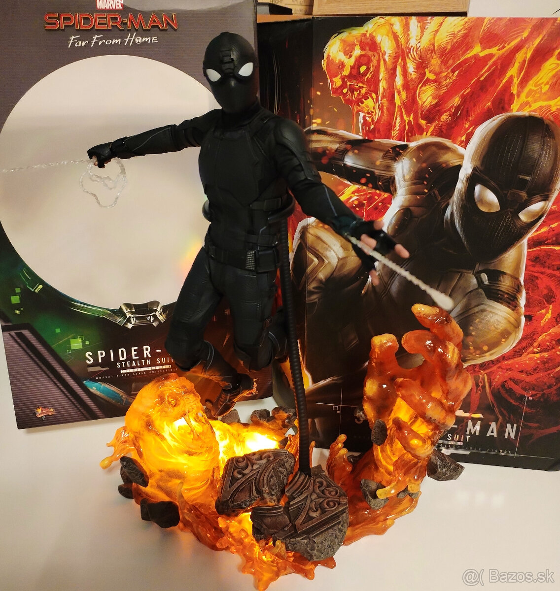 Spider Man Hot Toys MMS541 (Stealth Suit) Deluxe - 2